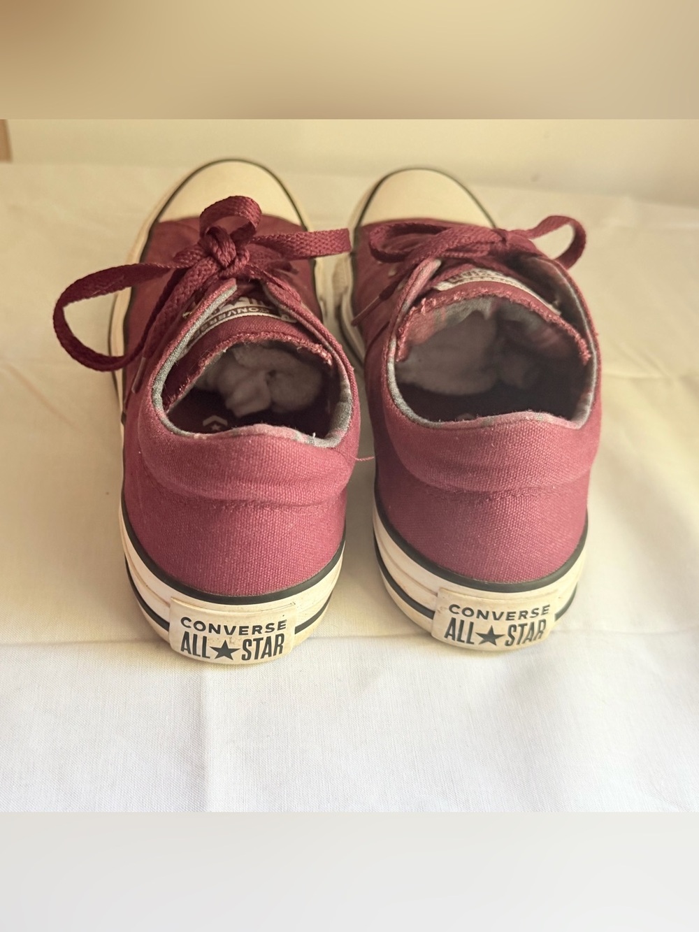 Converse Chuck Taylor All Star High-Top Sneakers Women’s 8 – Burgundy/Maroon - Picture 3 of 5